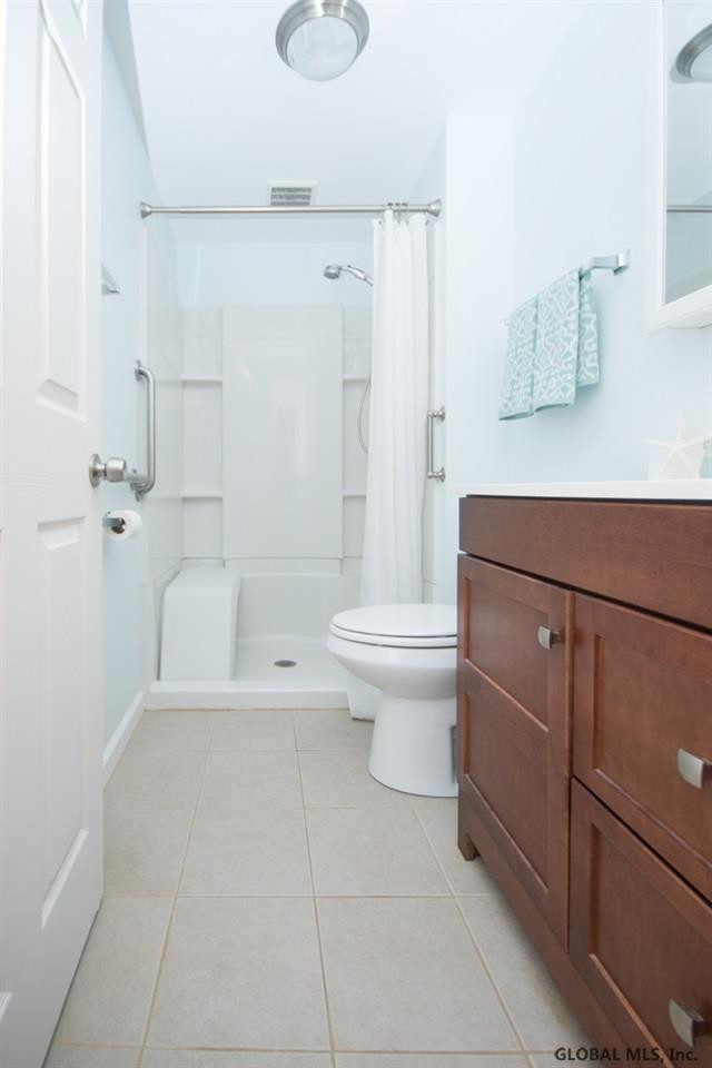 12 Andover Road Bethlehem, NY 12159 - Photo 18 of 25 Photo 18