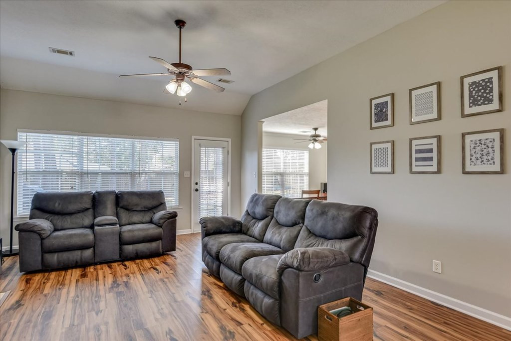 654 Butler Springs Circle Grovetown, GA 30813 - Photo 8 of 33