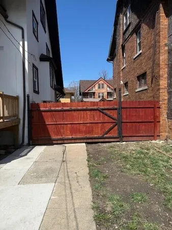 $3,000 | 54 Massachusetts Street, Highland Park, MI 48203