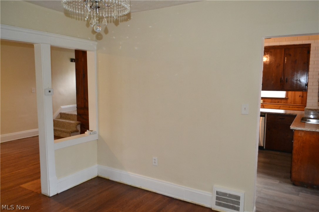 923 Nela View Road Cleveland Heights, OH 44112 - Photo 7 of 32