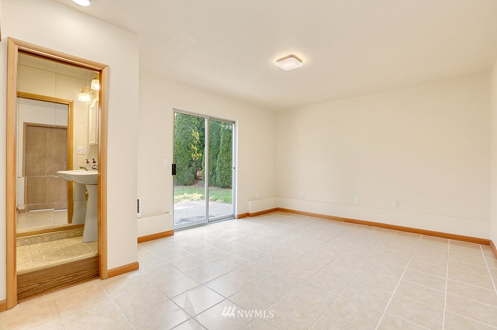 2225 186th Place Southeast Bothell, WA 98012 - Photo 17 of 22 Gallery Image 17