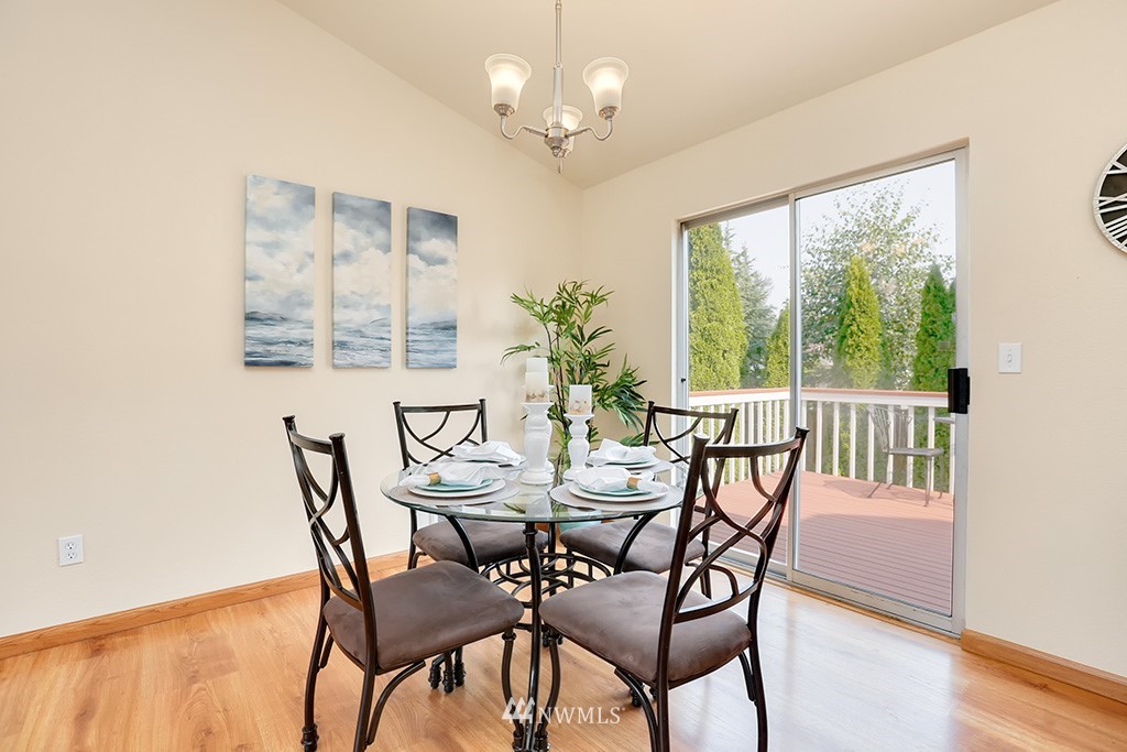 2225 186th Place Southeast Bothell, WA 98012 - Photo 8 of 22 Gallery Image 8