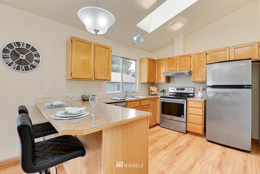 2225 186th Place Southeast Bothell, WA 98012 - Photo 9 of 22 Gallery Image 9