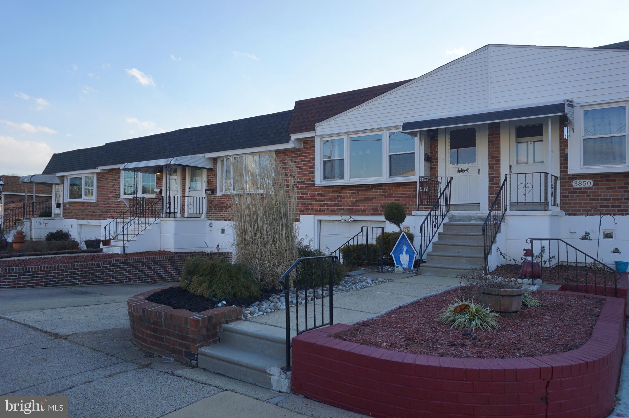 3852 Fairdale Road Philadelphia, PA 19154 - Photo 1 of 25 Side