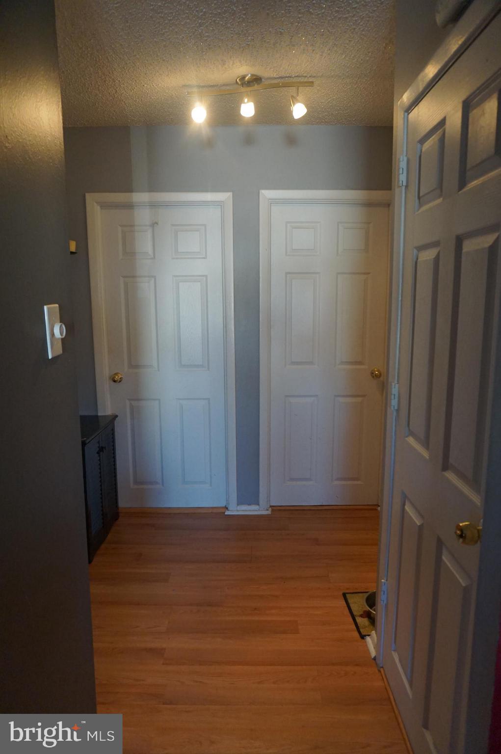 3852 Fairdale Road Philadelphia, PA 19154 - Photo 7 of 25 Hallway