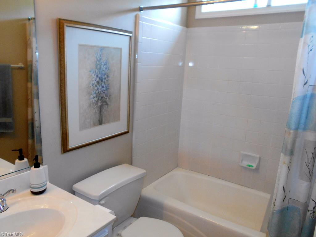 4301 Shade Tree Court High Point, NC 27265 - Photo 20 of 23 Full bath for guests and bedroom 2 and 3