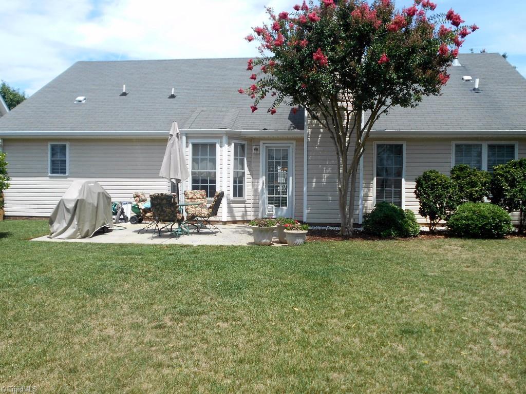 4301 Shade Tree Court High Point, NC 27265 - Photo 21 of 23 Back of home