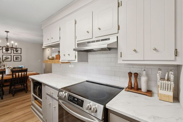 $290,000 | 210 Crestwood Drive, Summerville, SC 29483