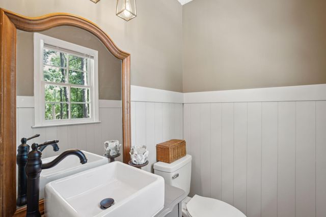 $290,000 | 210 Crestwood Drive, Summerville, SC 29483