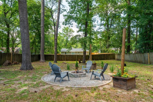 $290,000 | 210 Crestwood Drive, Summerville, SC 29483