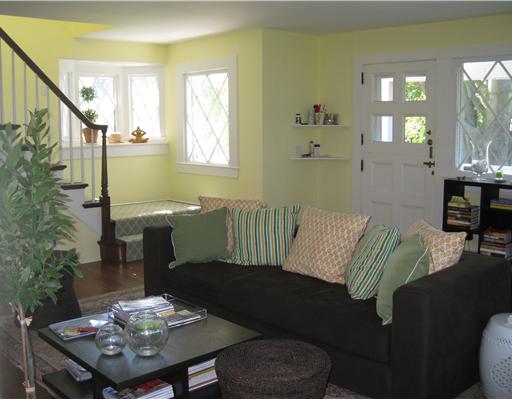 9 Noonatch Road Westerly, RI 02891 - Photo 7 of 12 Living Room.