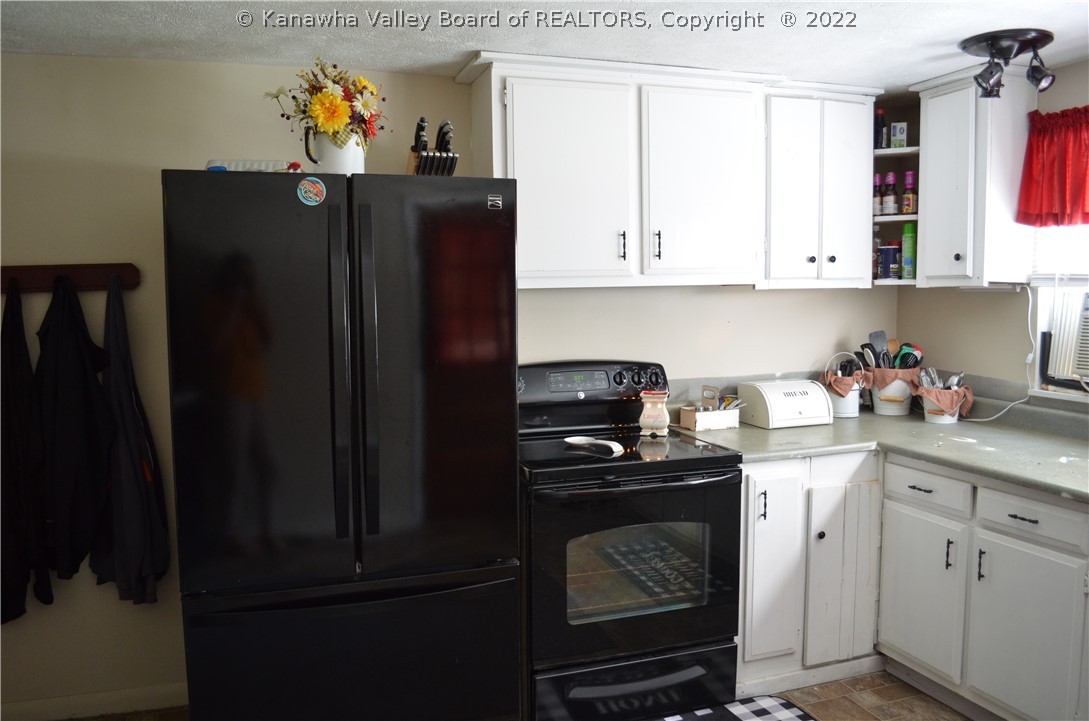 2642 Dudden Fork Road Kenna, WV 25248 - Photo 5 of 19 Gallery Image 5