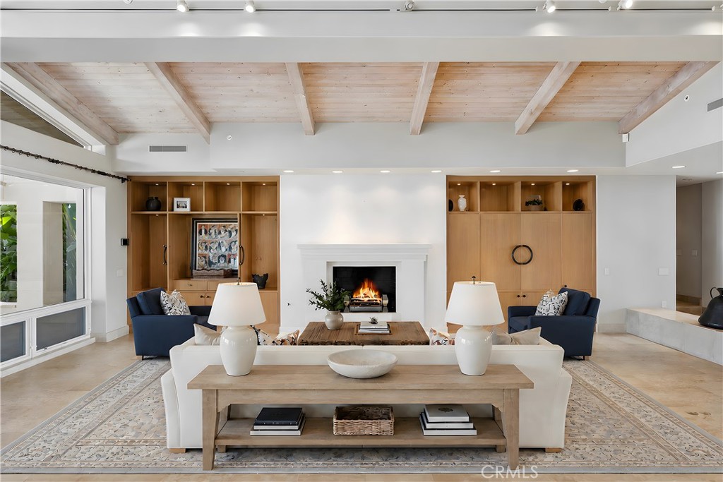 6533 Lago Lindo Rancho Santa Fe, CA 92067 - Photo 22 of 62 Family room virtually staged