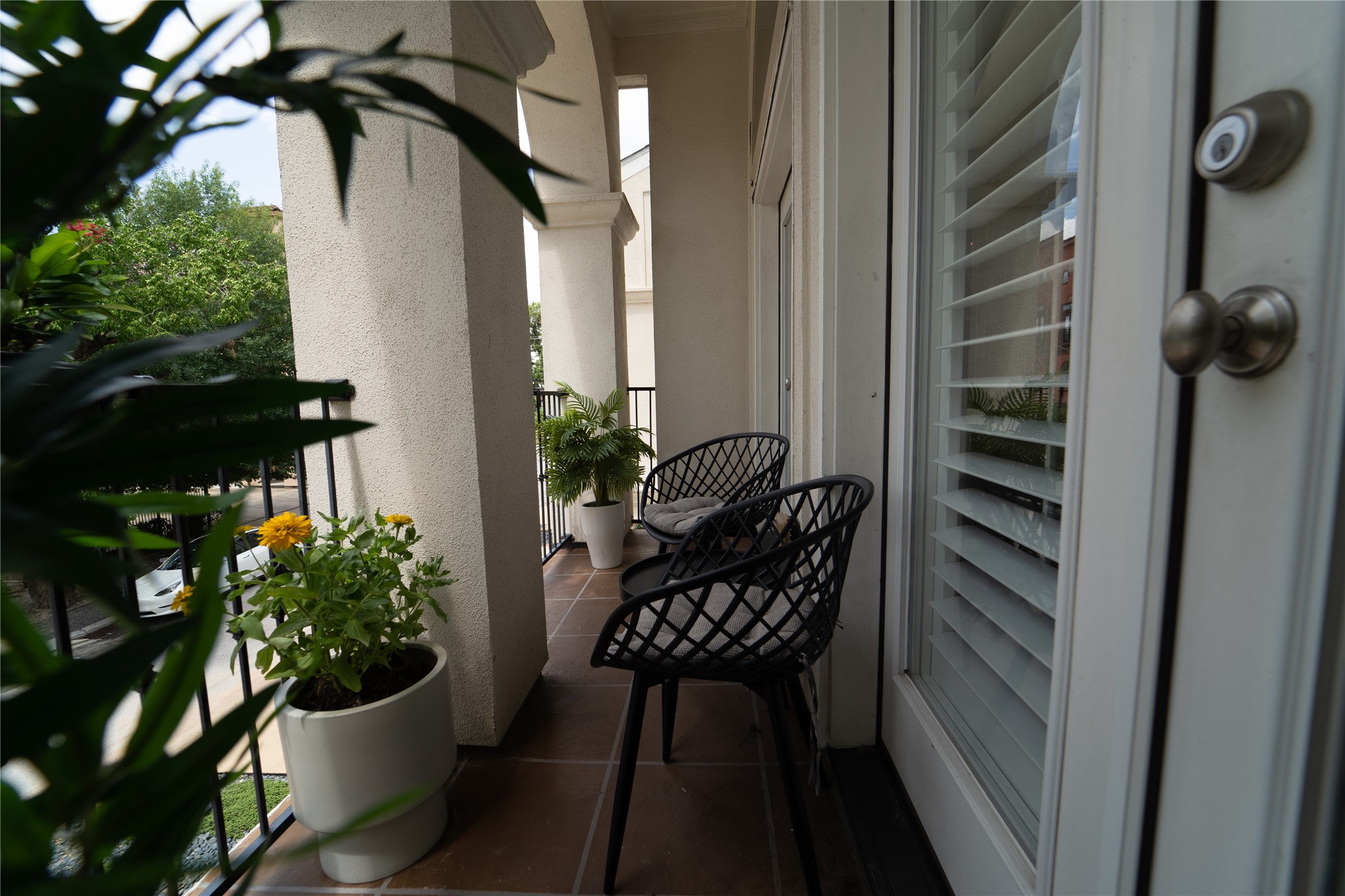 4008 Barnes Street Houston, TX 77007 - Photo 7 of 49