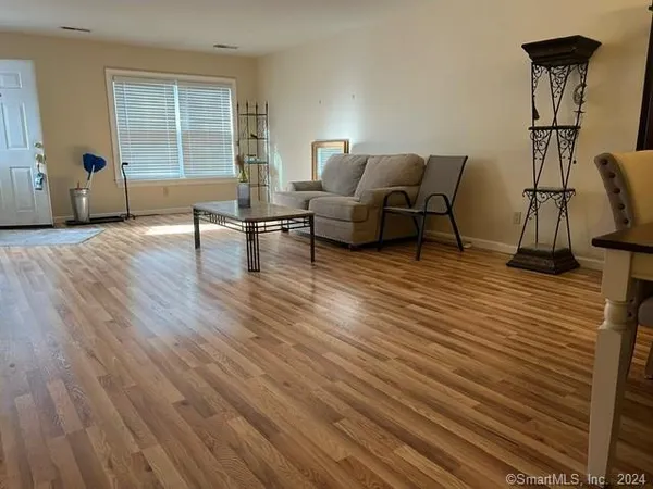 $2,600 | 37 Greenwich Avenue, Unit 26, Stamford, CT 06902