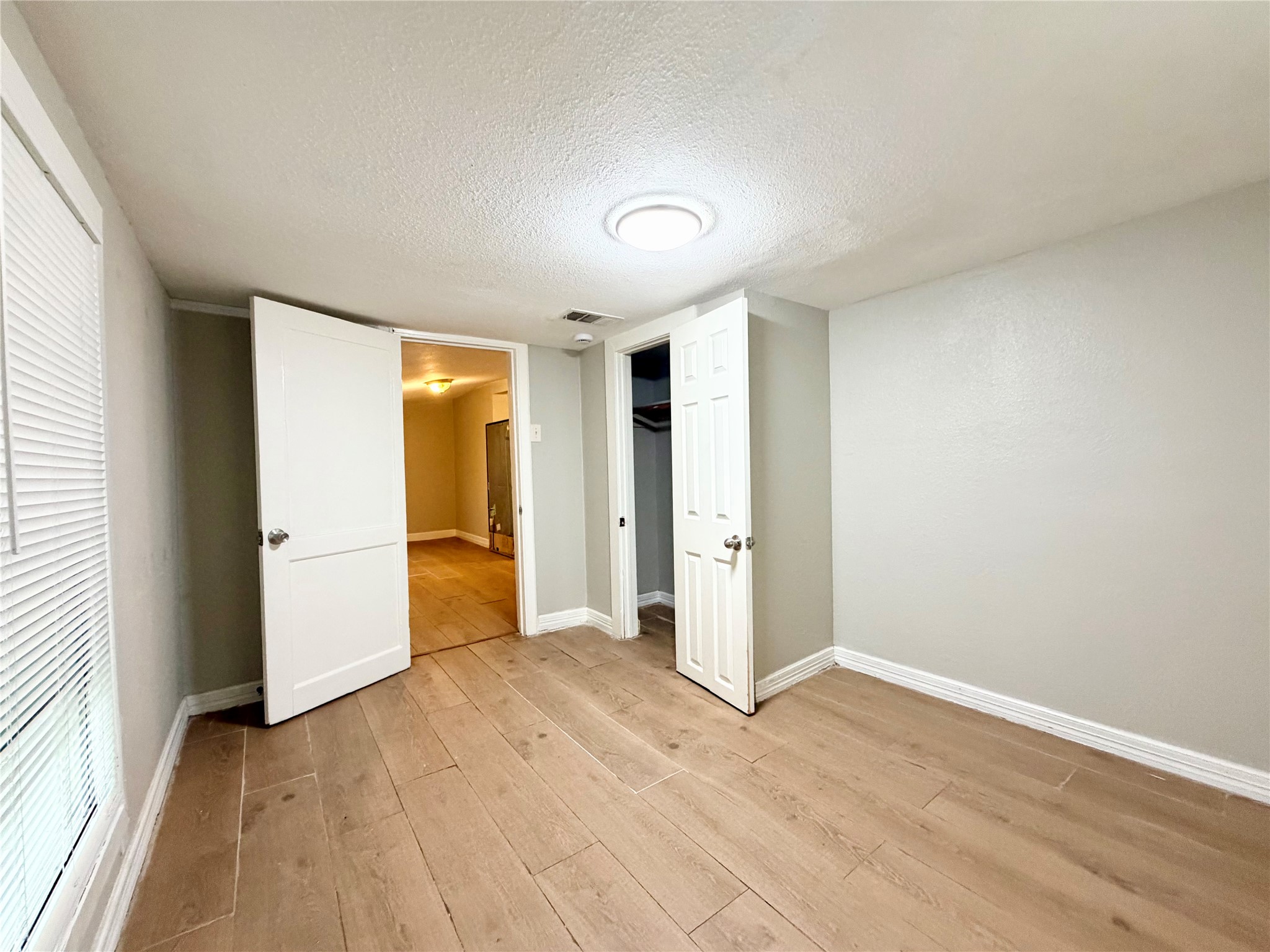 4422 Mallow Street Houston, TX 77051 - Photo 8 of 19