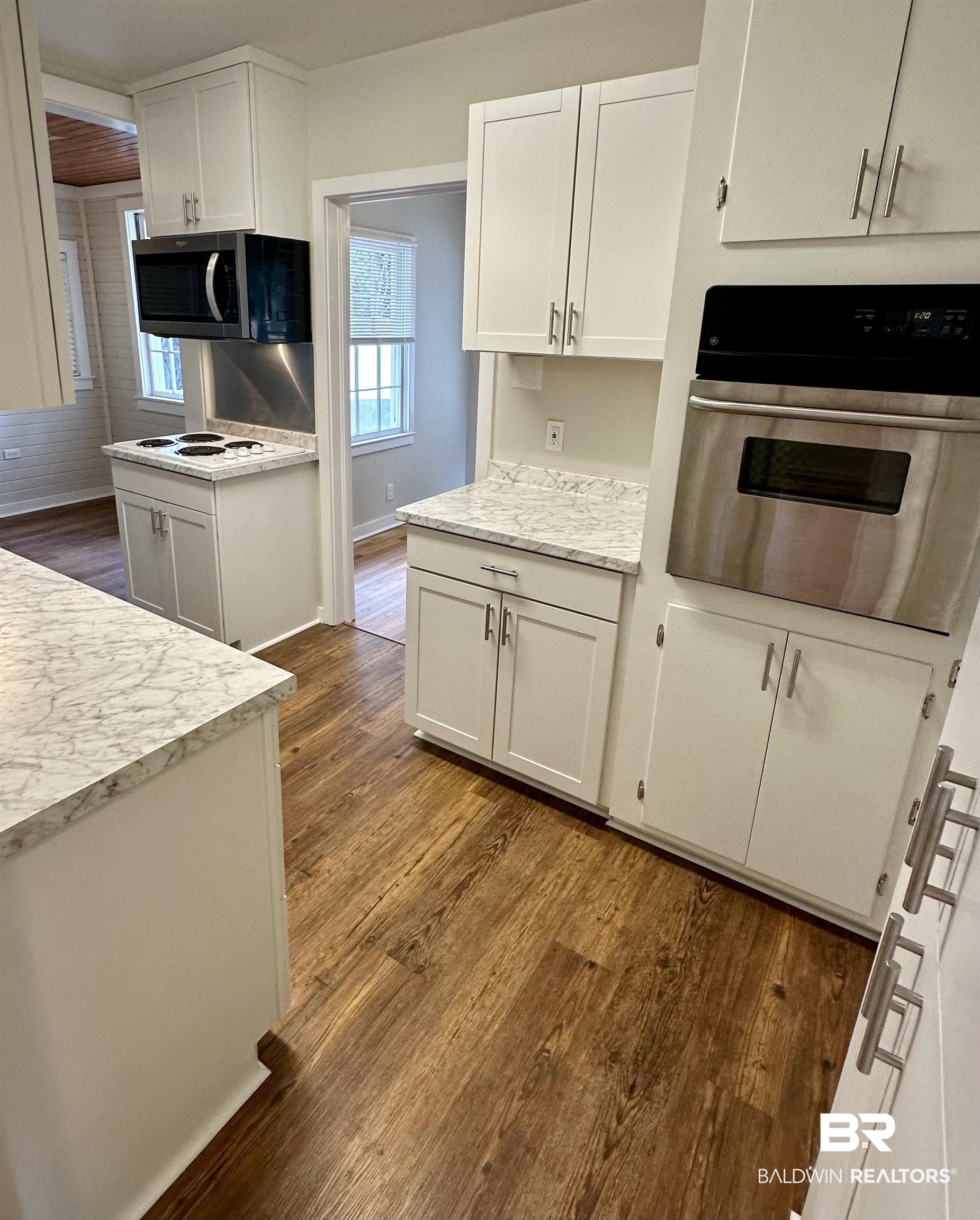 118 Chartres Avenue Mobile, AL 36606 - Photo 6 of 16 Gallery Image 6