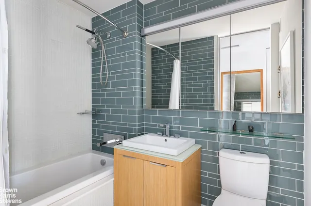 $2,395,000 | 22 North 6th Street, Unit 4R | Williamsburg