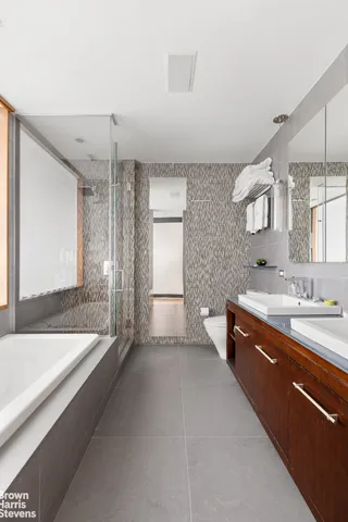 $2,395,000 | 22 North 6th Street, Unit 4R | Williamsburg