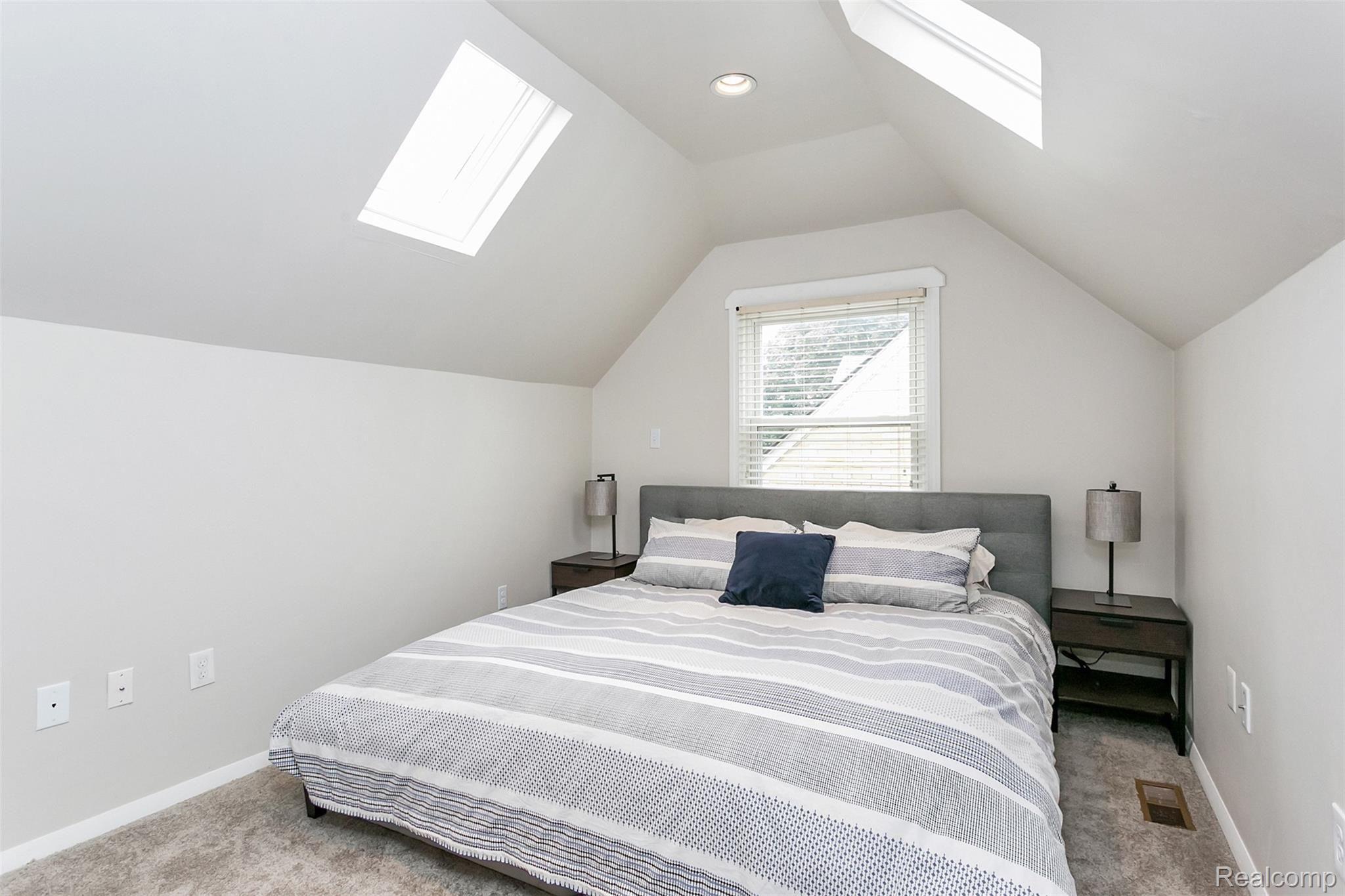 2909 Bembridge Road Royal Oak, MI 48073 - Photo 23 of 35 Bembridge-29.jpg