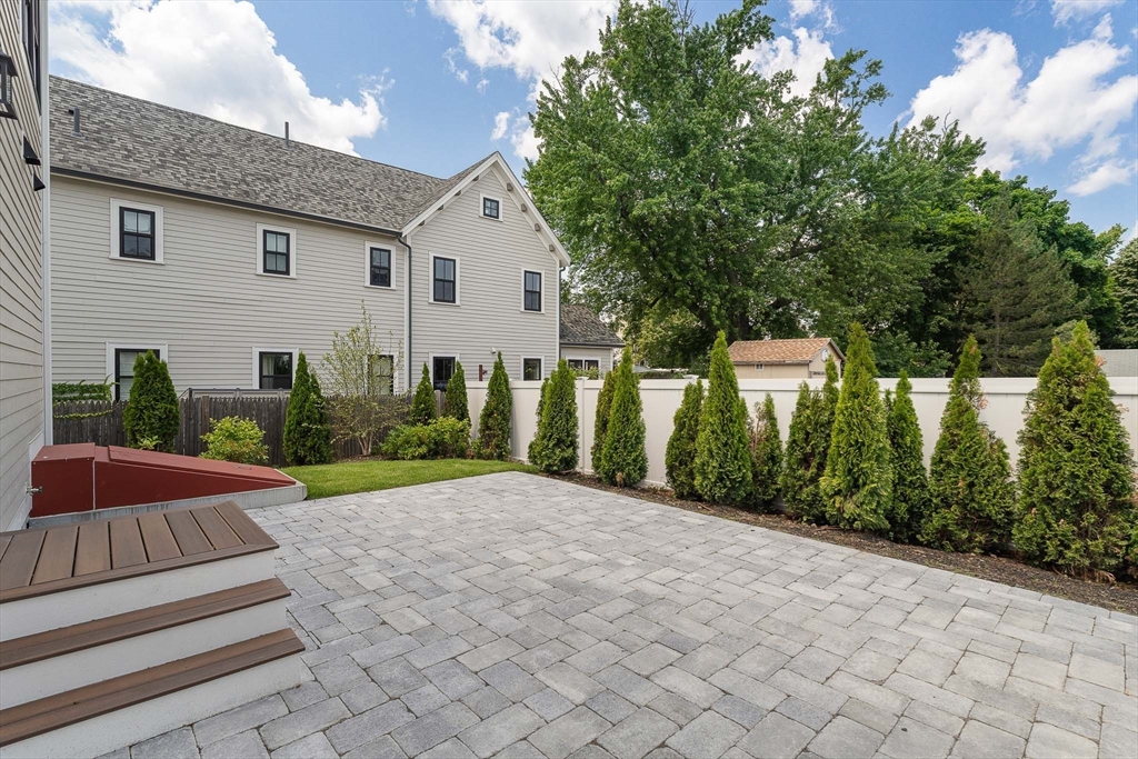 237 California Street, Unit 237 Newton, MA 02458 - Photo 4 of 37