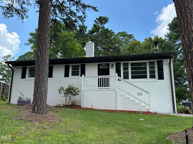 $216,000 | 1220 Roanoke Avenue, Henderson, NC 27536