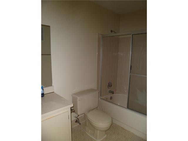 8800 Rheims Road, Unit B Boca Raton, FL 33496 - Photo 9 of 12 Bathroom