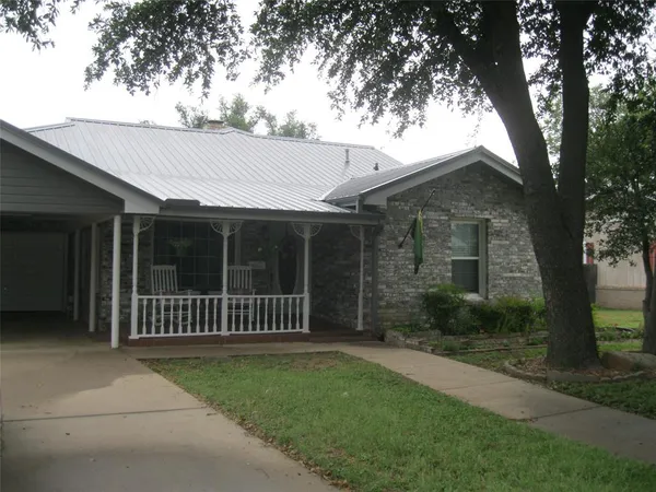 $278,000 | 1302 West Wheeler Street, Breckenridge, TX 76424
