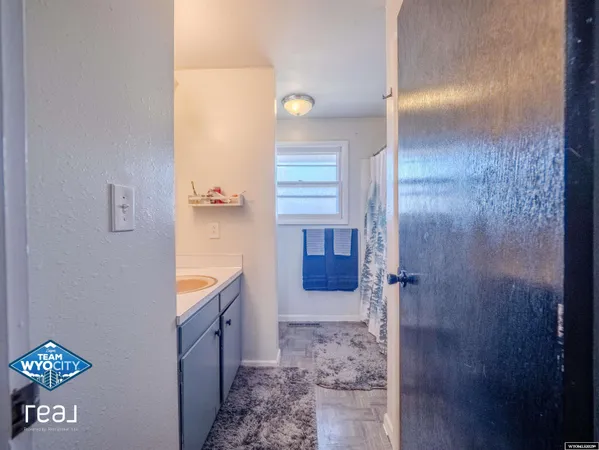 $295,000 | 3300 Navarre Road, Casper, WY 82604