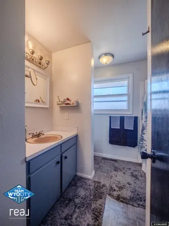 $295,000 | 3300 Navarre Road, Casper, WY 82604