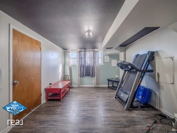 $295,000 | 3300 Navarre Road, Casper, WY 82604