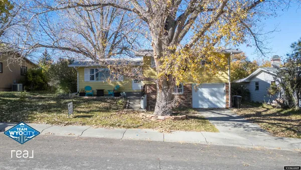 $295,000 | 3300 Navarre Road, Casper, WY 82604