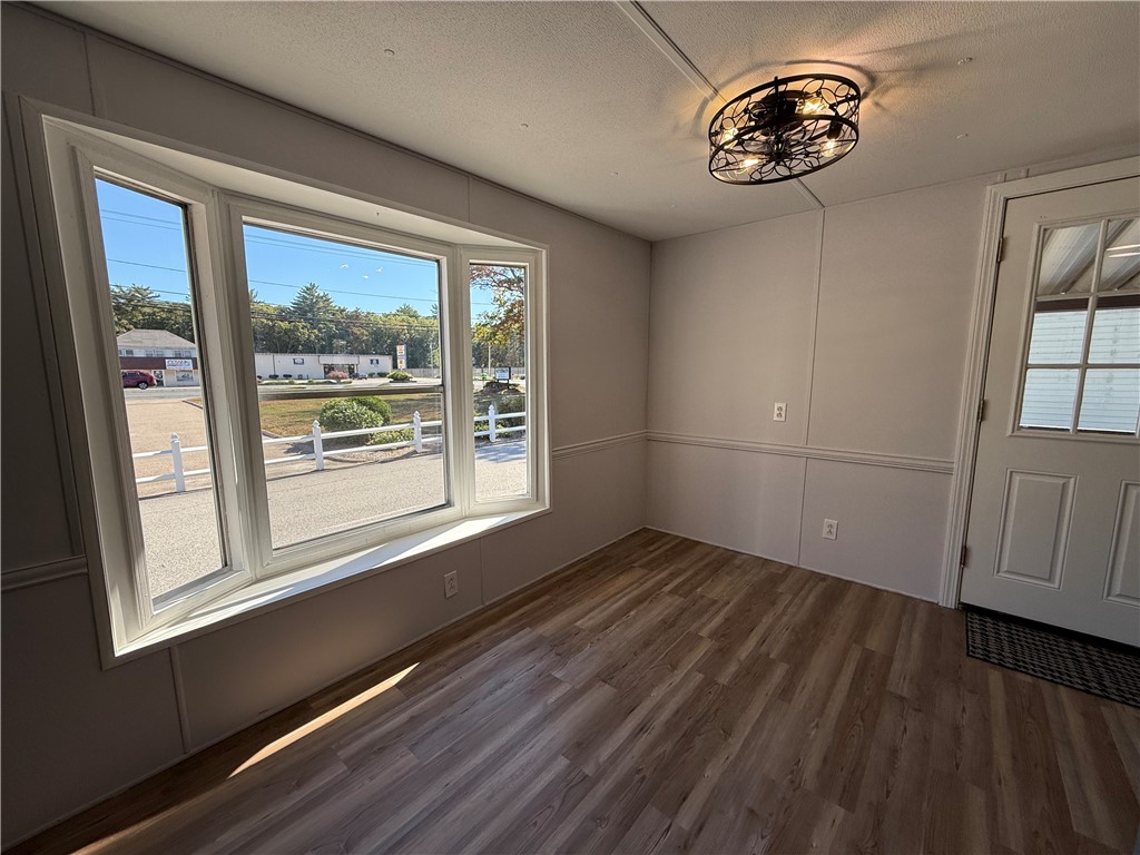 6 Ln 1 Coventry, RI 02816 - Photo 11 of 36 Eat In Kitchen