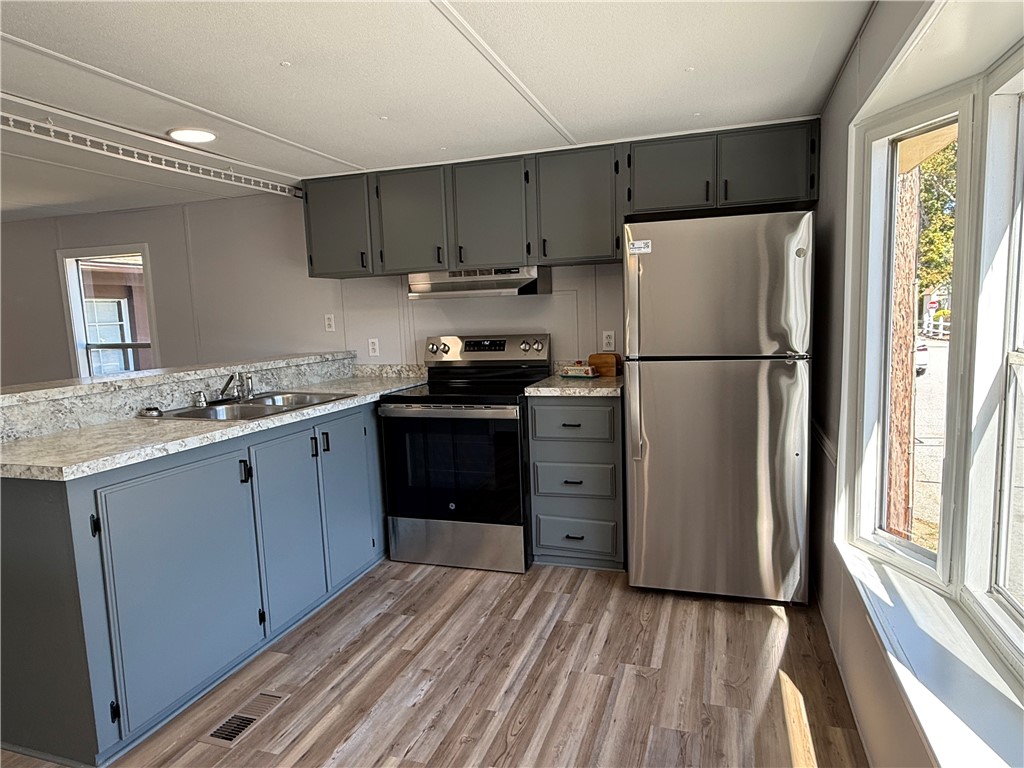 6 Ln 1 Coventry, RI 02816 - Photo 4 of 36 Kitchen