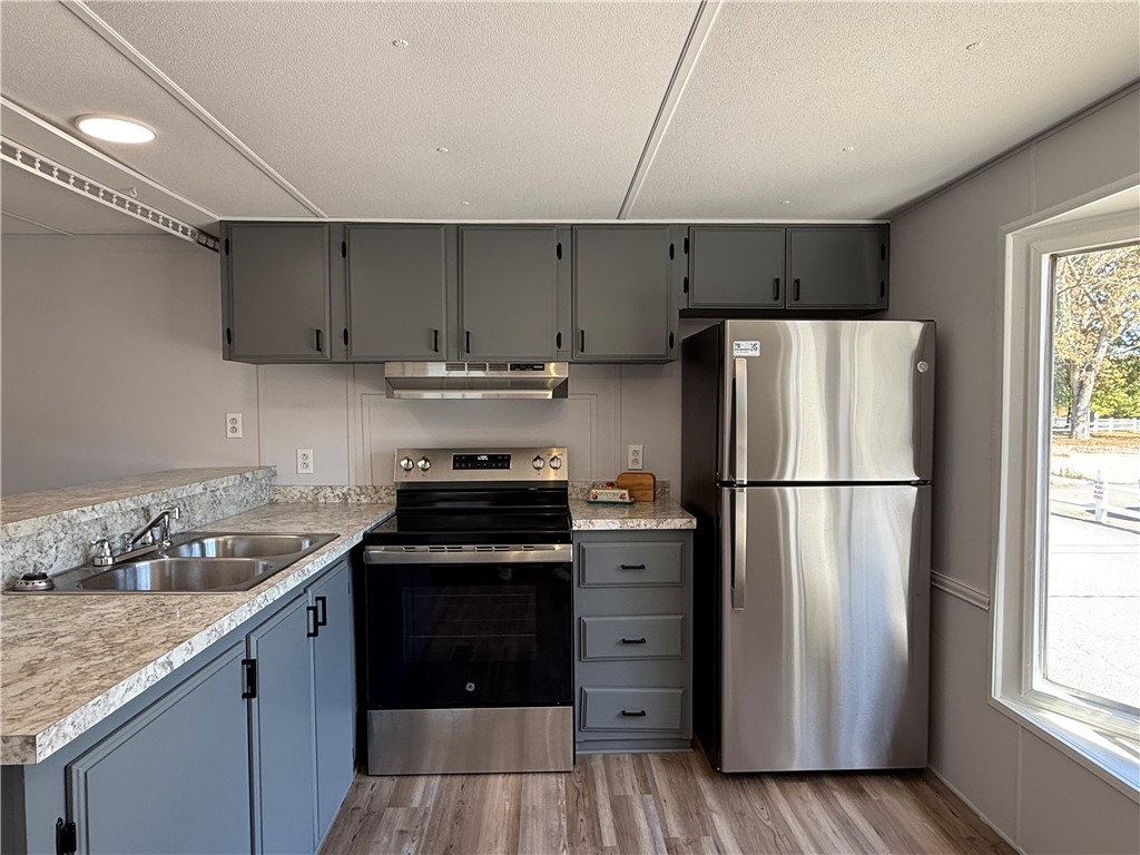 6 Ln 1 Coventry, RI 02816 - Photo 5 of 36 Kitchen