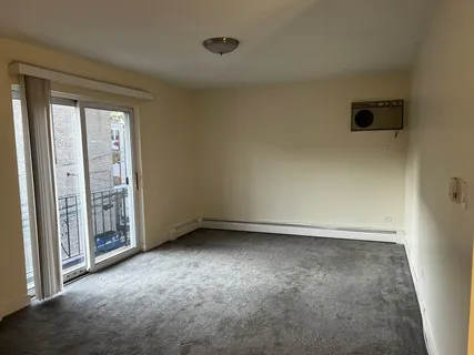 $1,400 | 4036 North California Avenue, Unit 306, Chicago, IL 60618