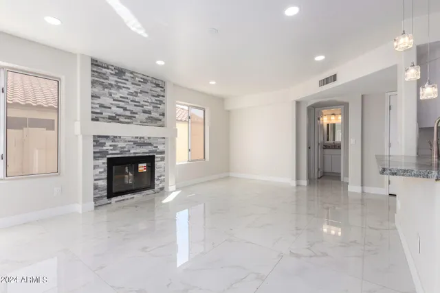 $2,850 | 9611 South 50th Street, Phoenix, AZ 85044