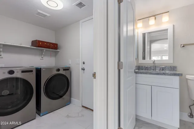 $2,850 | 9611 South 50th Street, Phoenix, AZ 85044