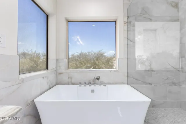 $2,850 | 9611 South 50th Street, Phoenix, AZ 85044