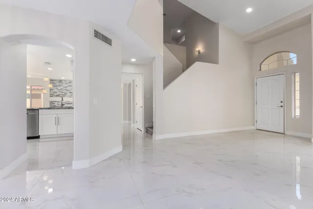 $2,850 | 9611 South 50th Street, Phoenix, AZ 85044