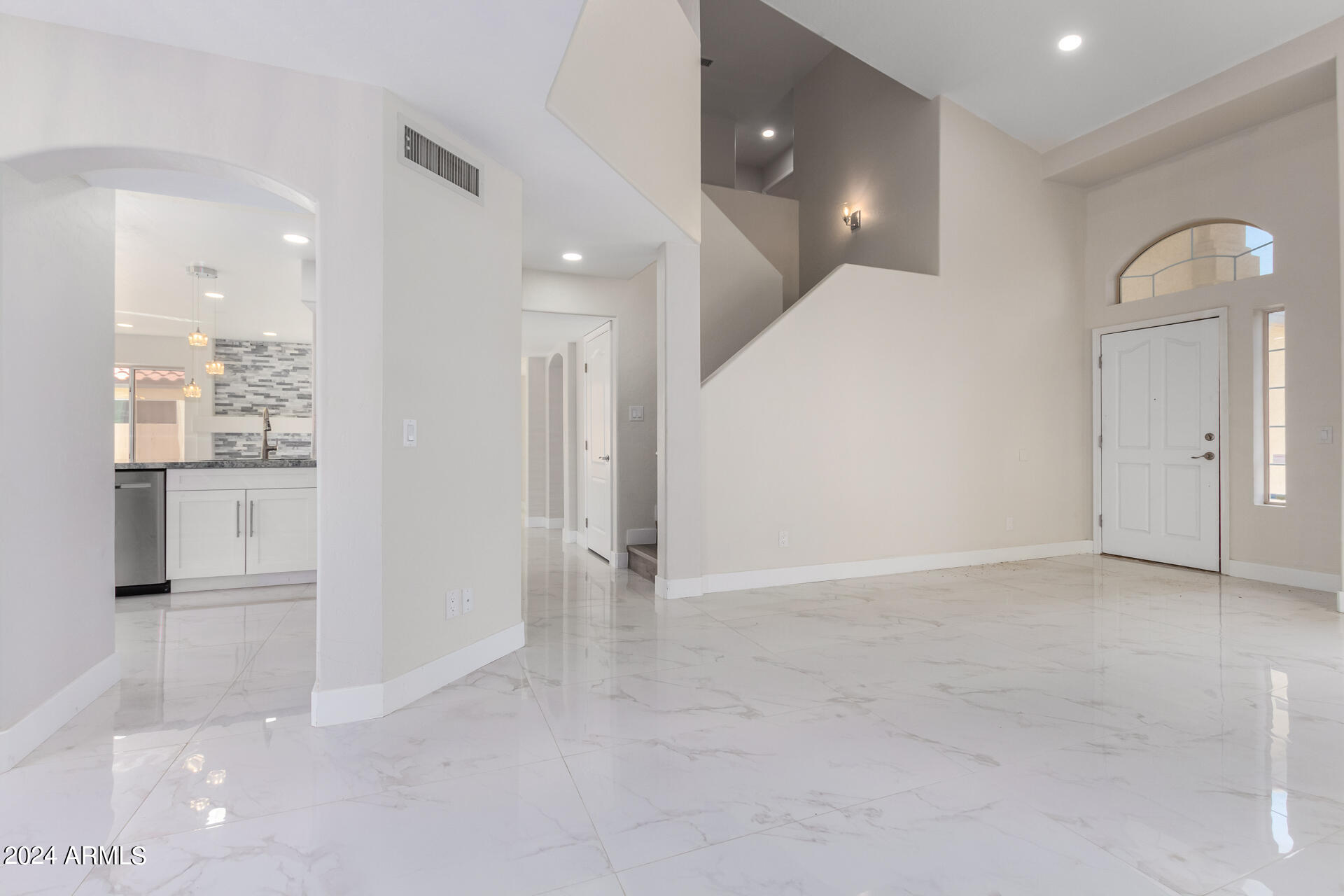 9611 South 50th Street Phoenix, AZ 85044 - Photo 6 of 40 10-50th