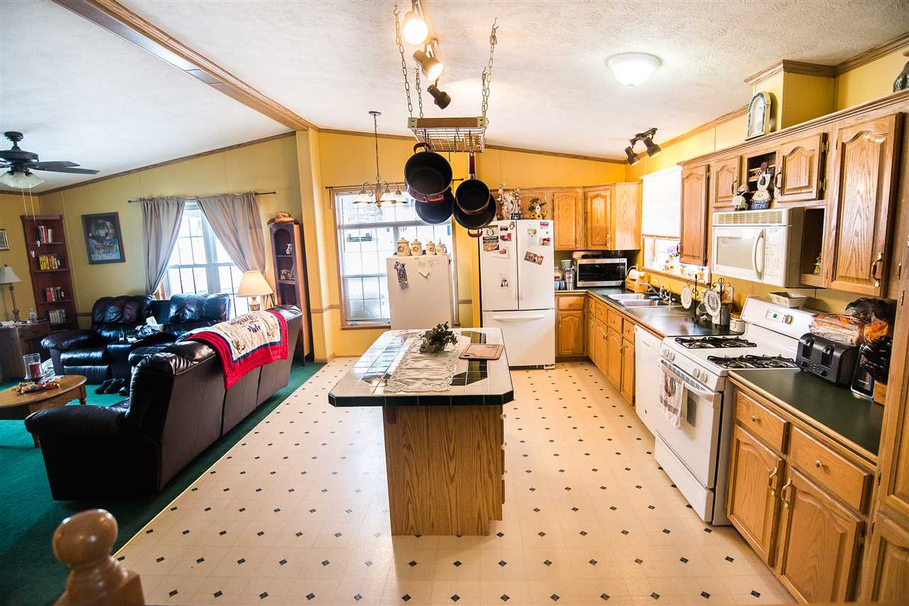 34 Roland Drive Allenstown, NH 03275 - Photo 8 of 34 Gallery Image 8