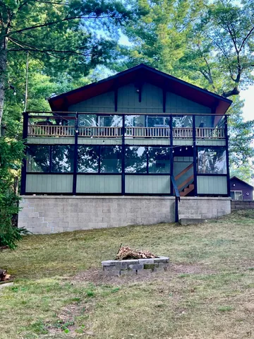 $339,900 | 16657 South Star Lake Drive, Baldwin, MI 49304