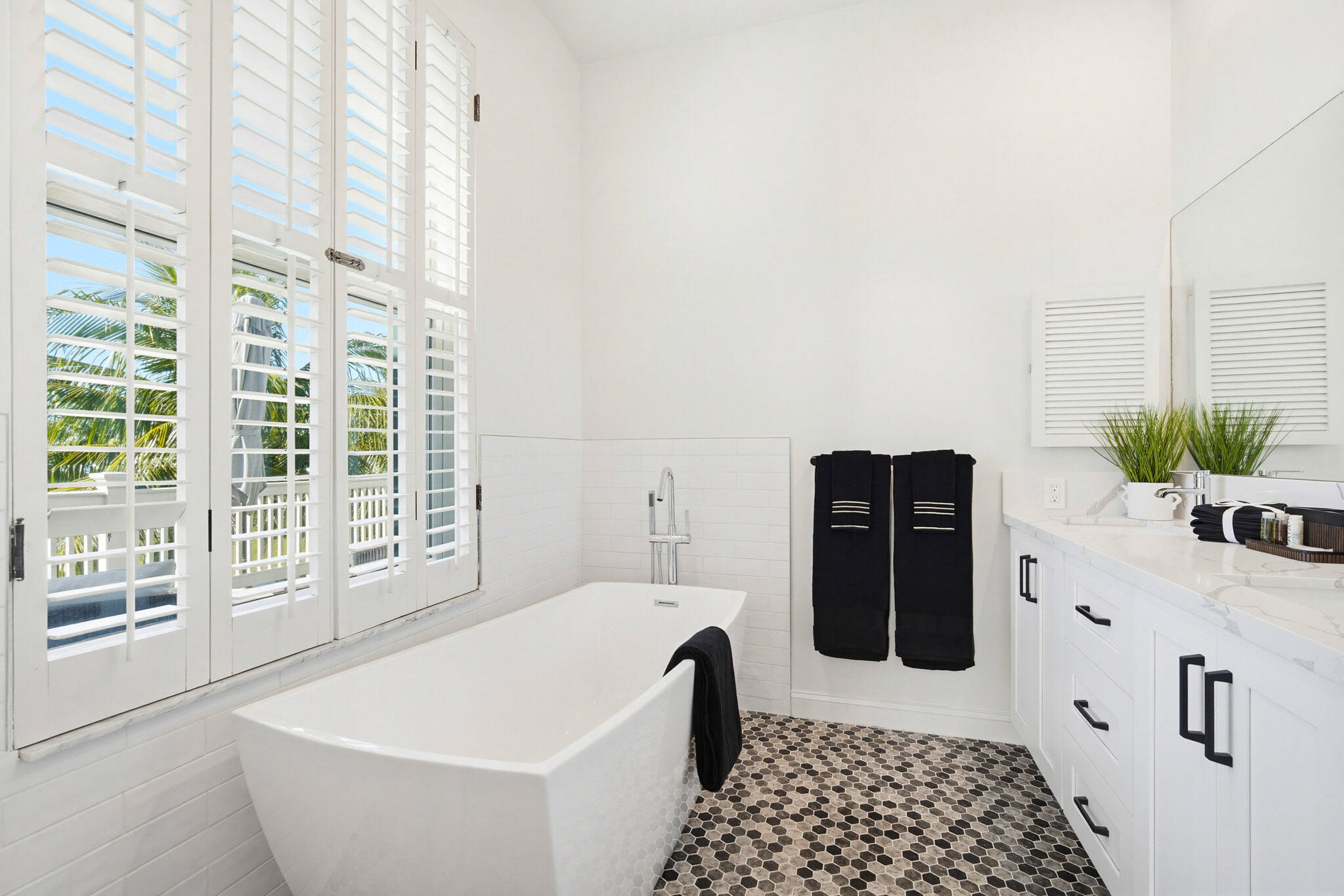 401 Emma Street, Unit H Key West, FL 33040 - Photo 41 of 53 401 Emma St (web) 090