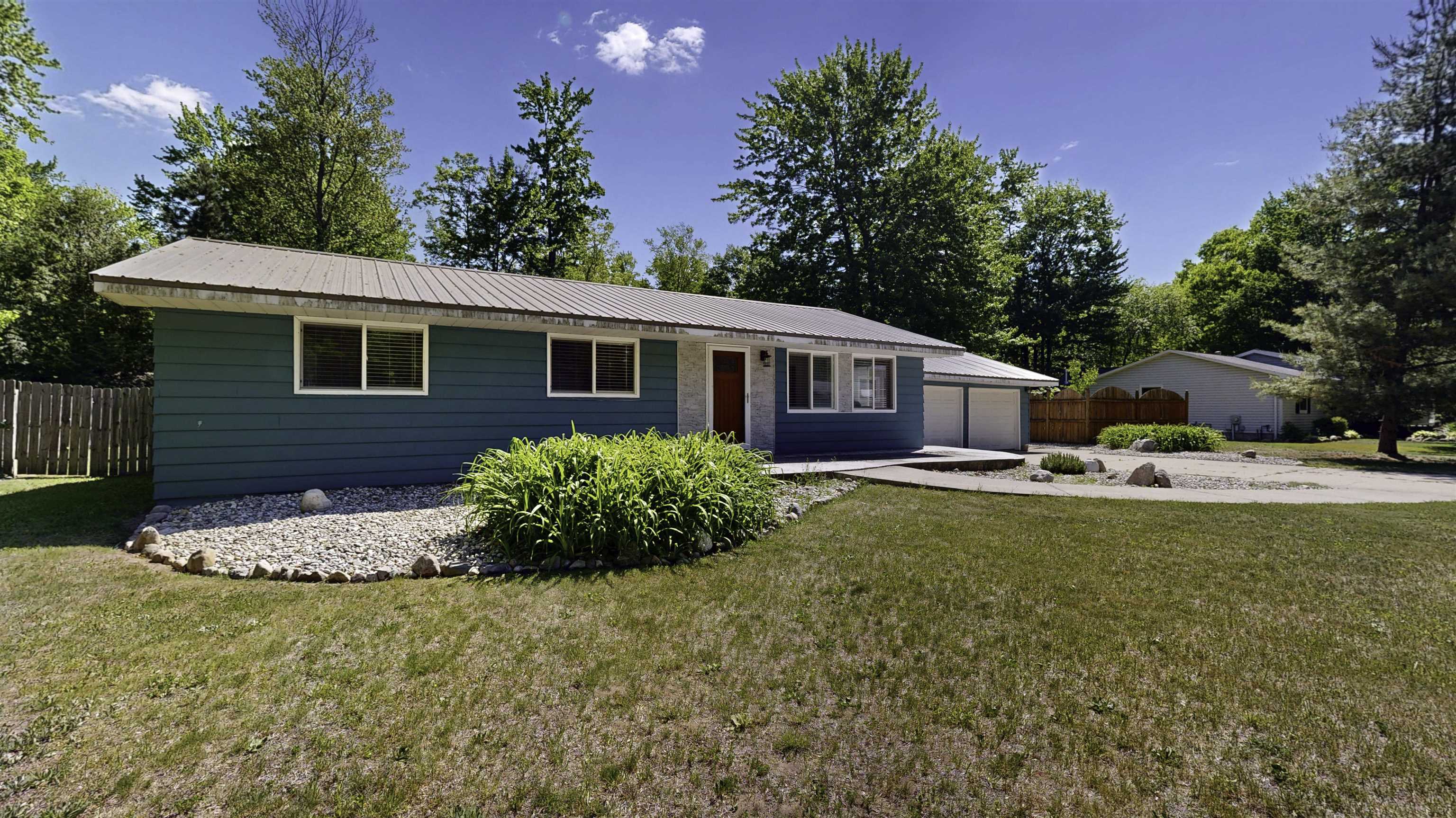 3042 Bischoff Road Harrison, MI 48625 - Photo 2 of 44 Gallery Image 2