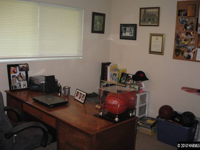 700 Wyoming Avenue Reno, NV 89503 - Photo 6 of 9 a room with a workspace