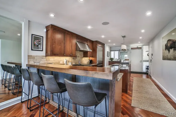 $850,000 | 252 Rivermist Drive, Buffalo, NY 14202