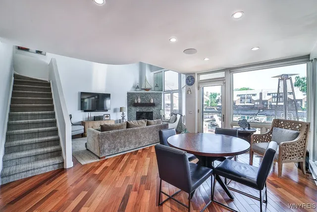 $875,000 | 252 Rivermist Drive, Buffalo, NY 14202