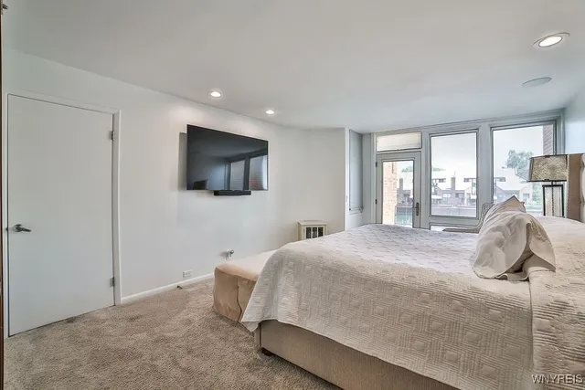 $875,000 | 252 Rivermist Drive, Buffalo, NY 14202