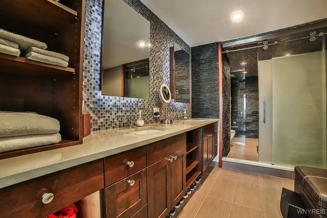 $875,000 | 252 Rivermist Drive, Buffalo, NY 14202